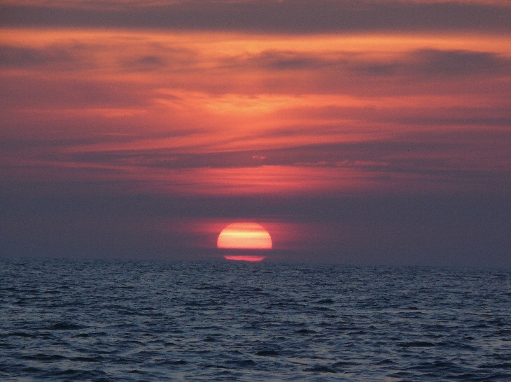 couché de soleil au millieux de la méditerrannée